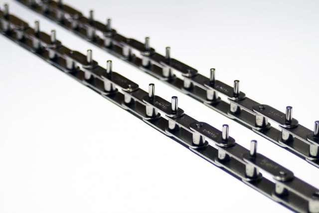 ANSI/JIS standard roller chains primarily for industrial machinery.